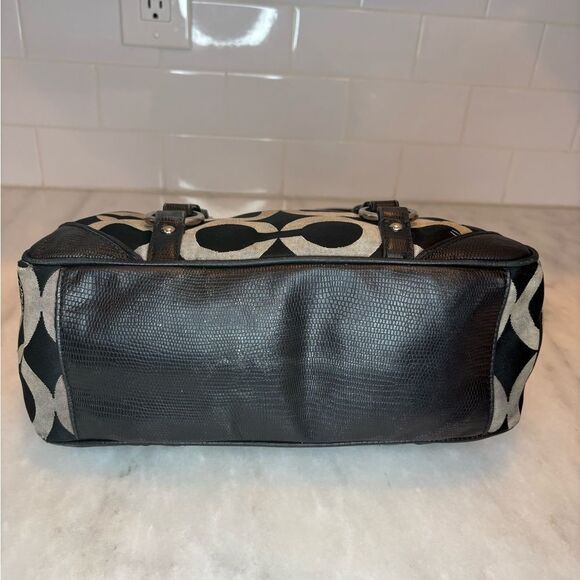 Coach Black and Gray Signature Gallery Tote - Picture 8 of 15